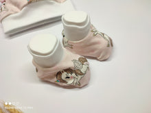 Carica l'immagine nel visualizzatore di Gallery, Cappellino e babbucce Grace